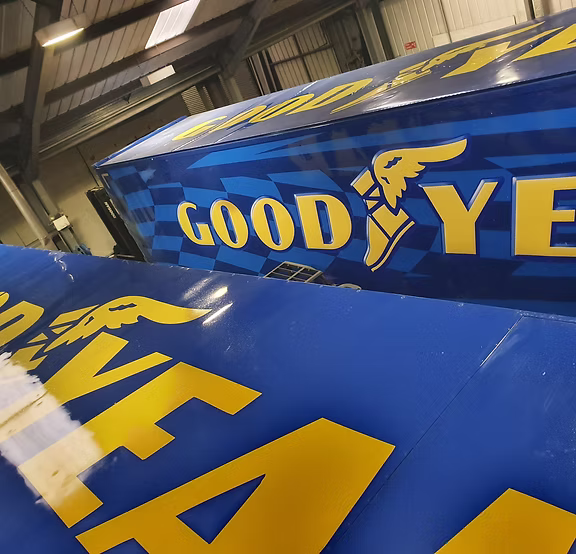 Msigns Goodyear Racing Vehichle Wrap2 Msigns Goodyear Racing Vehichle Wrap2